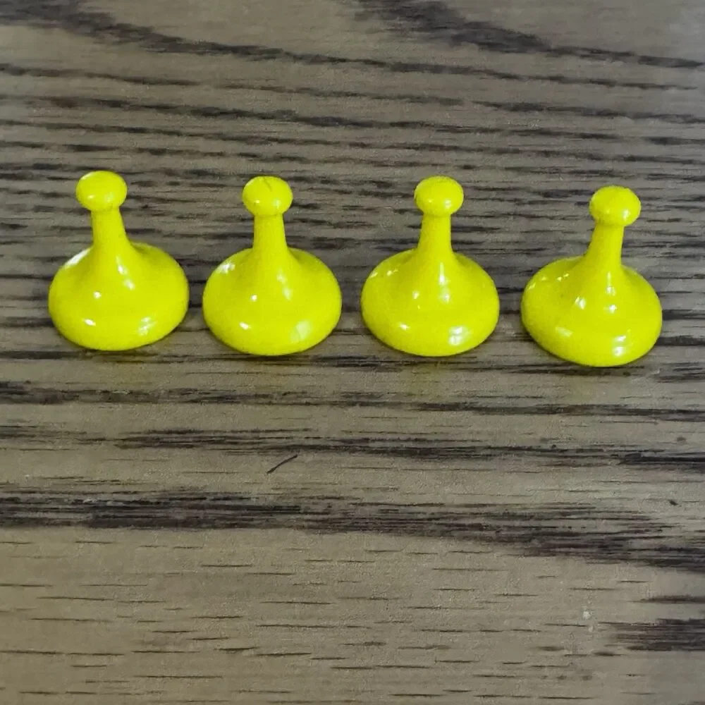 VTG 1992 Sorry Board Game Lot of 4 Yellow Tokens Replacement Pieces Parker Bros